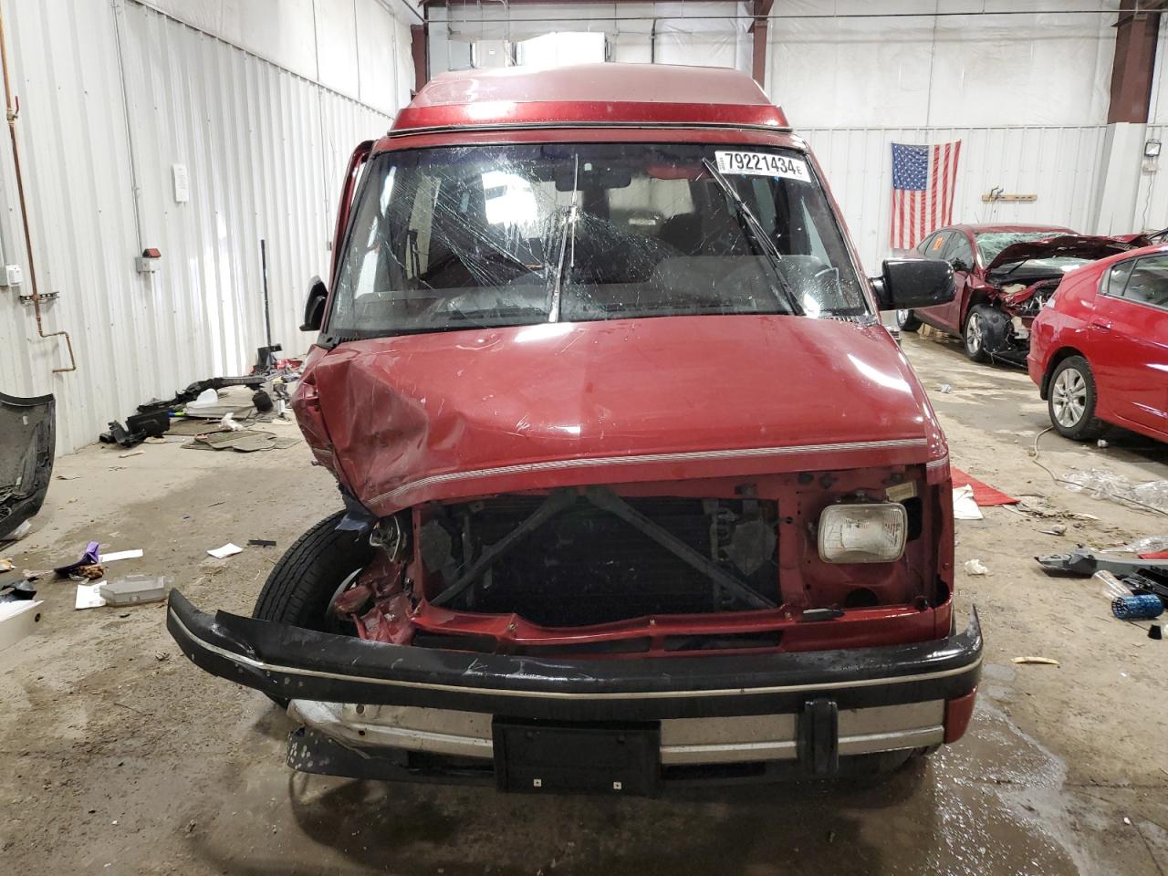 Lot #2972475742 1992 GMC SAFARI XT