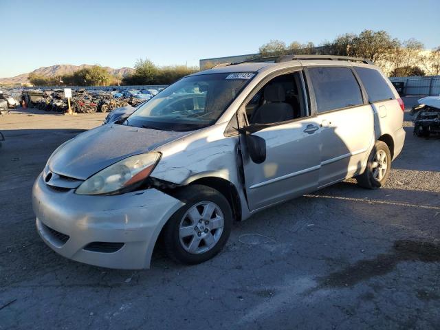 TOYOTA SIENNA CE