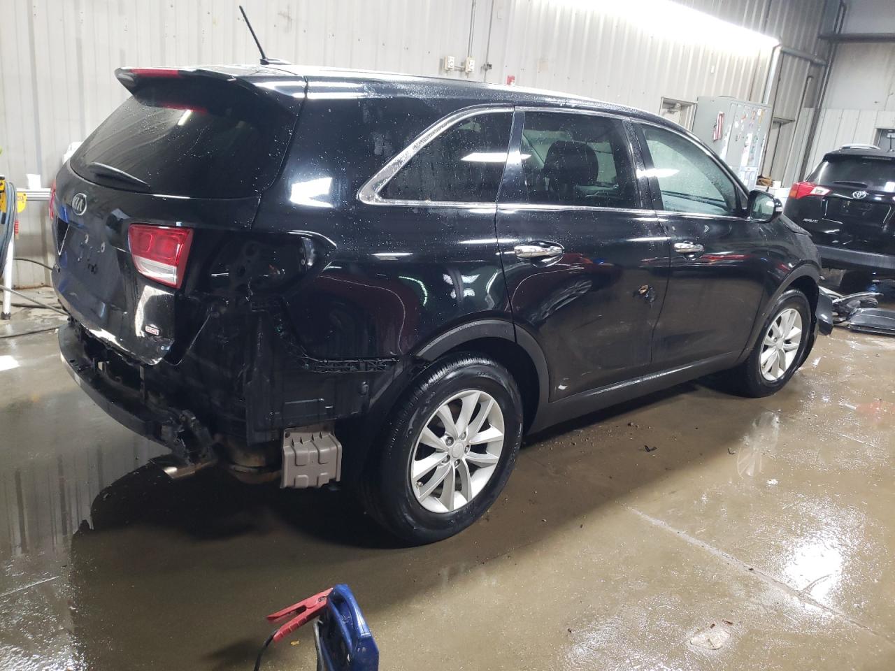 Lot #3009114358 2017 KIA SORENTO LX