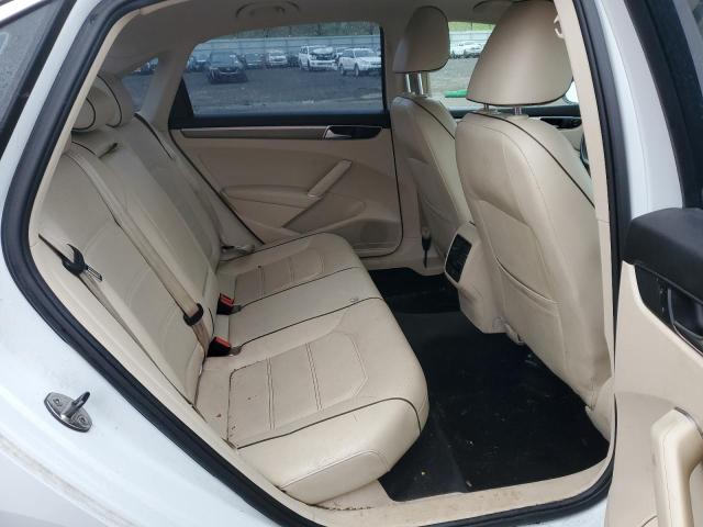 2017 VOLKSWAGEN PASSAT SE - 1VWBT7A37HC020741