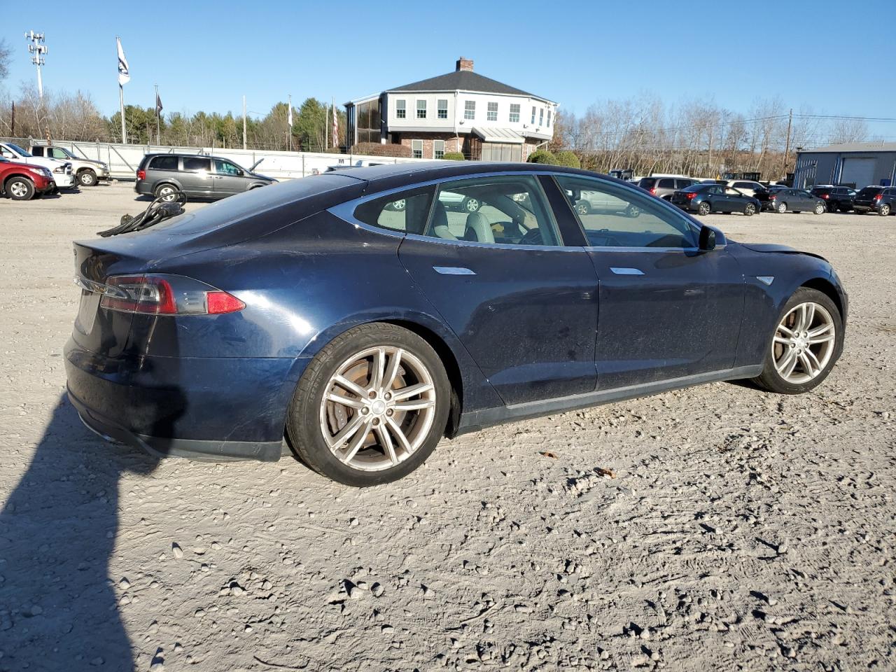 Lot #3034306111 2013 TESLA MODEL S