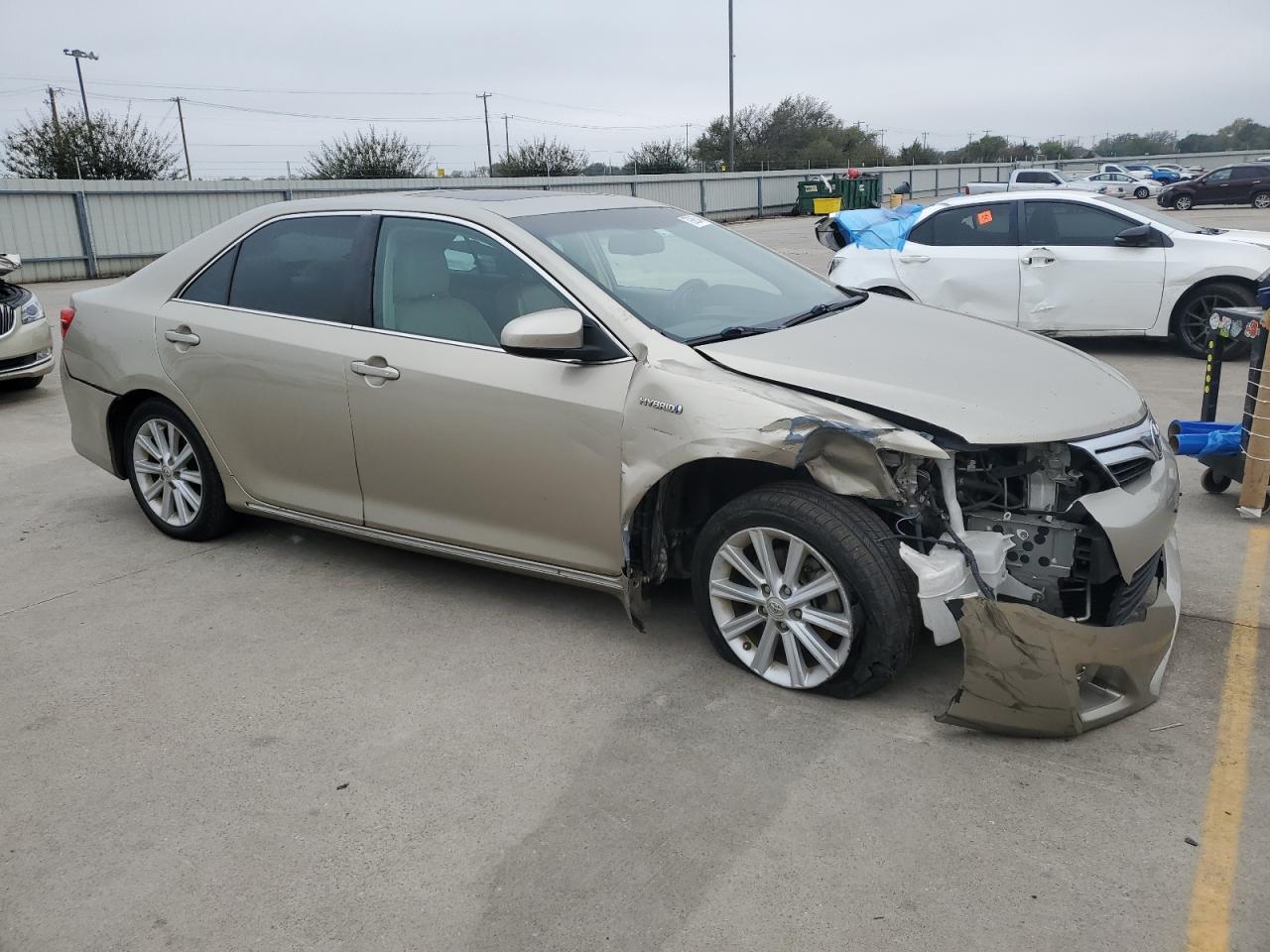 Lot #2970024920 2013 TOYOTA CAMRY HYBR