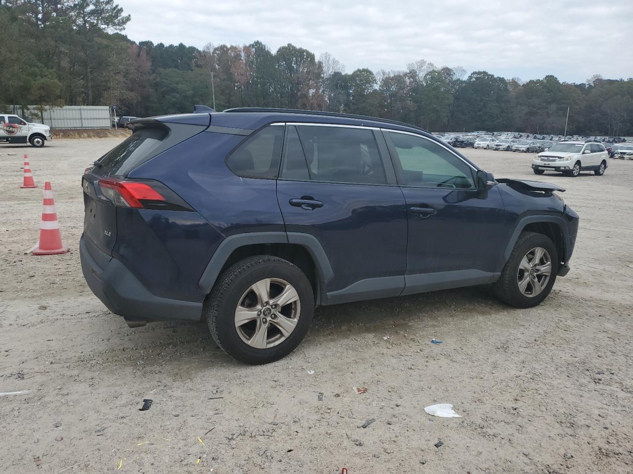 Lot #3022527078 2019 TOYOTA RAV4 XLE