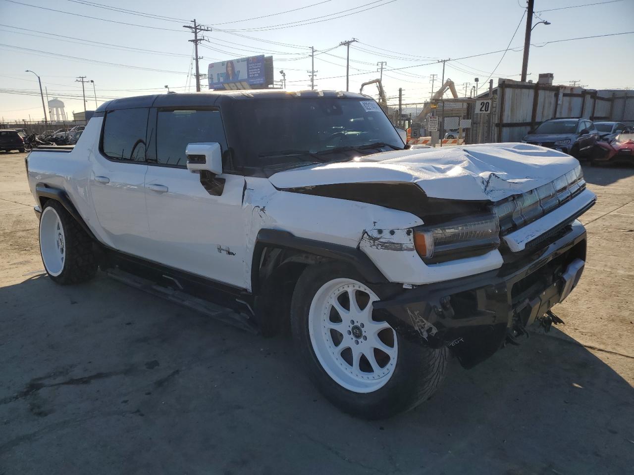 Lot #2996126402 2023 GMC HUMMER PIC