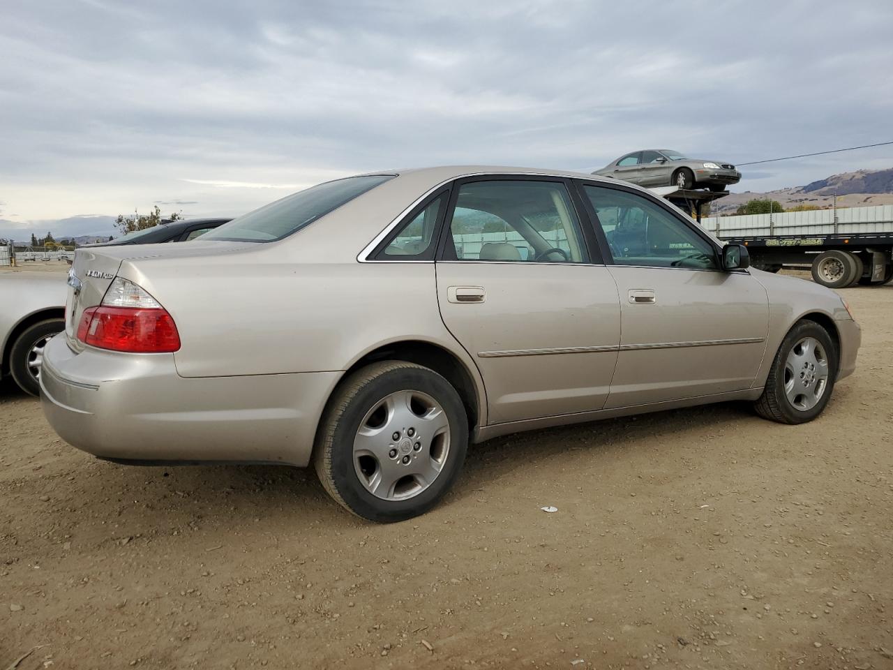 Lot #2996121490 2004 TOYOTA AVALON XL