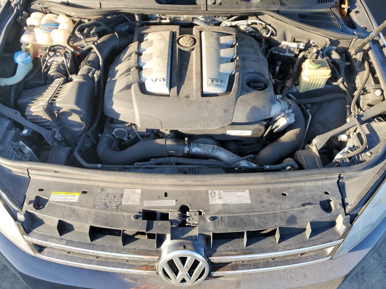 Lot #3033245861 2012 VOLKSWAGEN TOUAREG V6