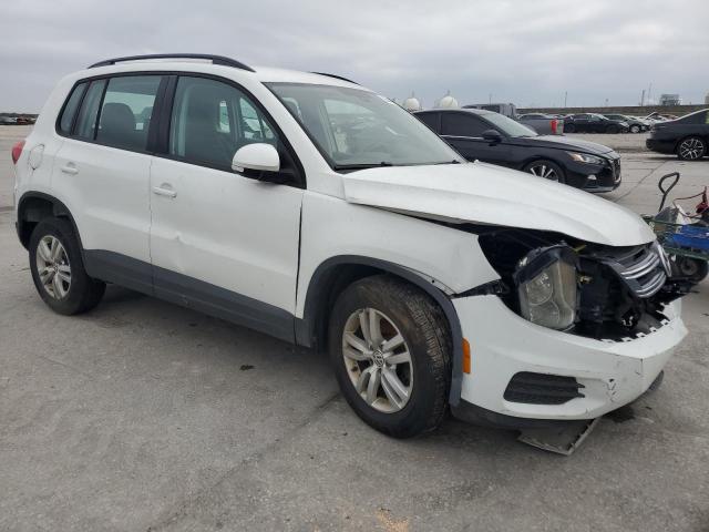 VIN WVGBV7AX9HK024646 2017 VOLKSWAGEN TIGUAN no.4