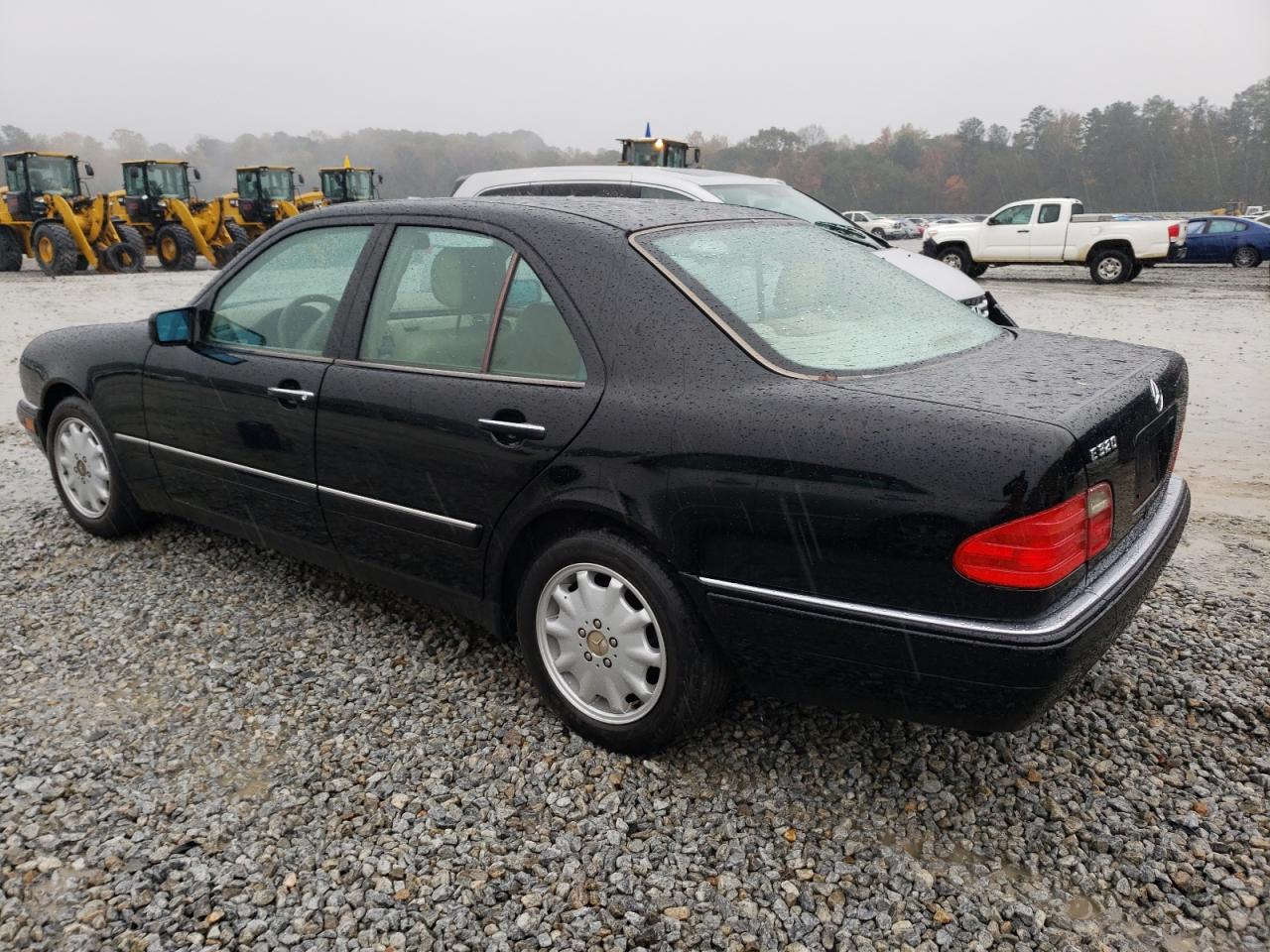 Lot #3006509093 1999 MERCEDES-BENZ E 320