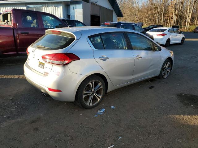 VIN KNAFX5A85G5618285 2016 KIA Forte, EX no.3