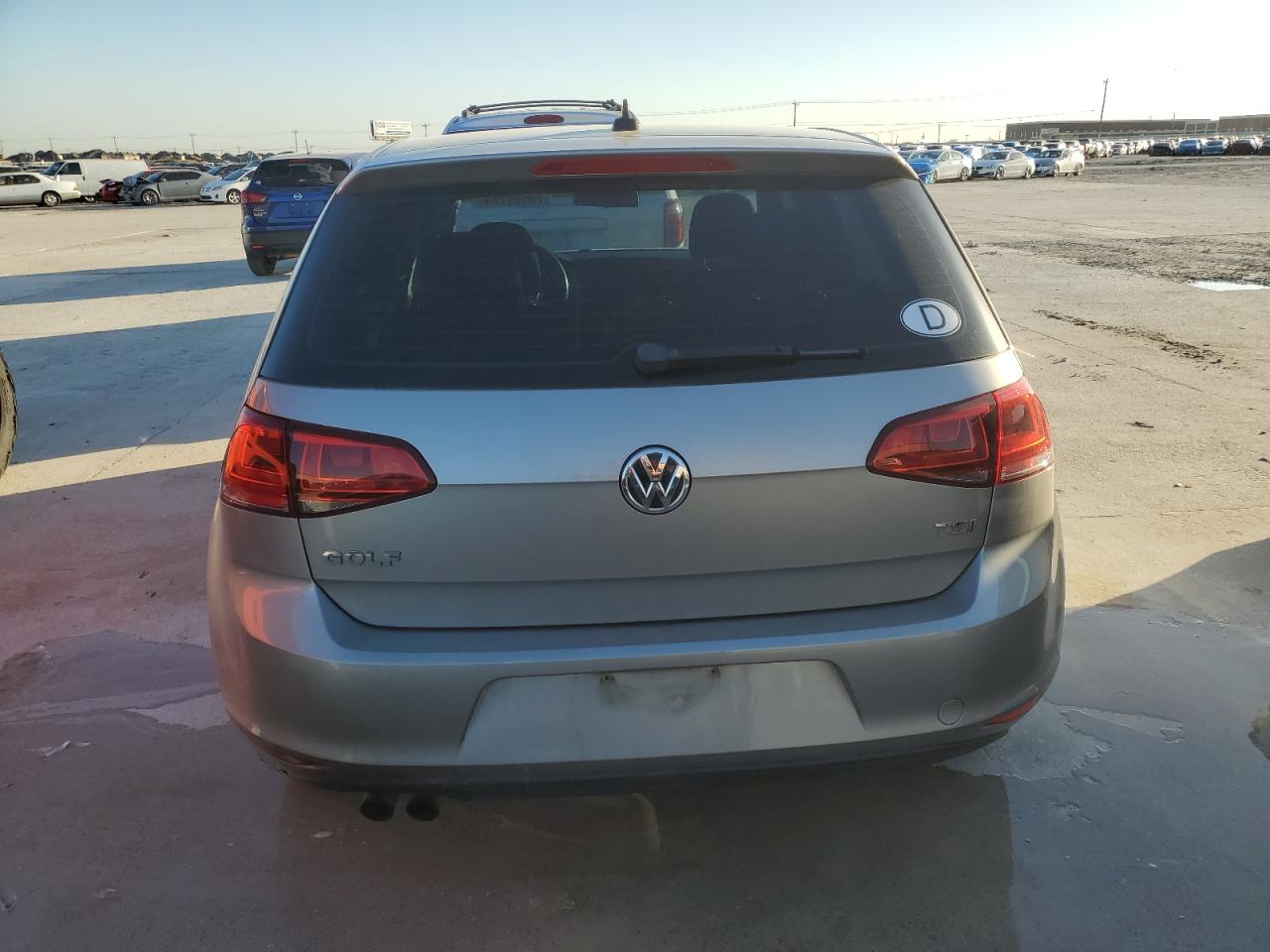 Lot #2989423741 2016 VOLKSWAGEN GOLF S/SE