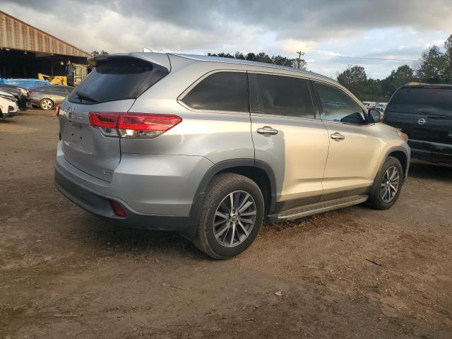 2019 TOYOTA HIGHLANDER - 5TDKZRFH0KS553912