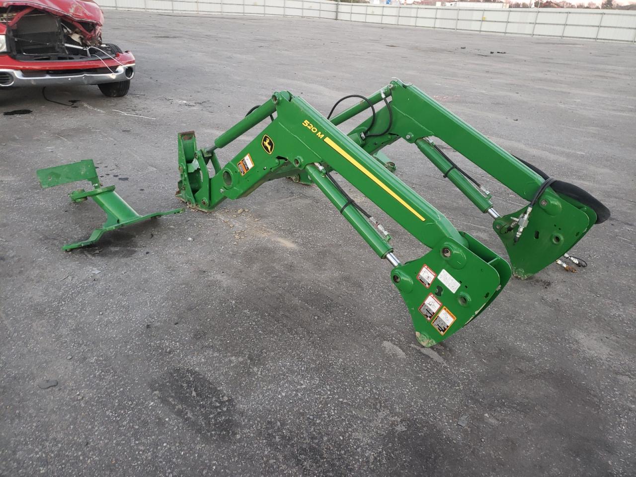 Lot #2993909375 2021 JOHN DEERE 520M