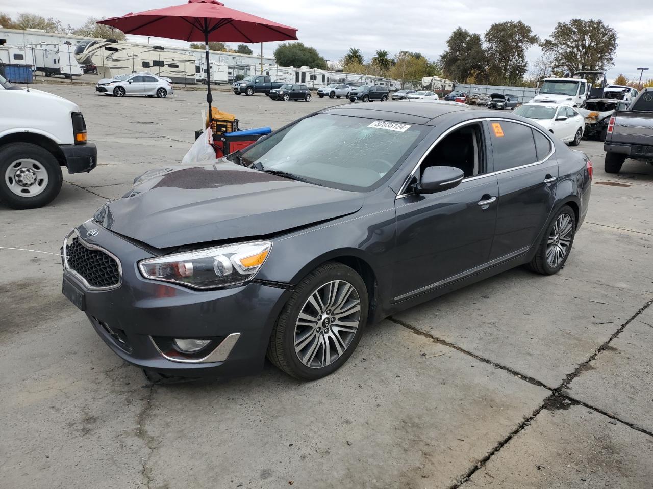  Salvage Kia Cadenza