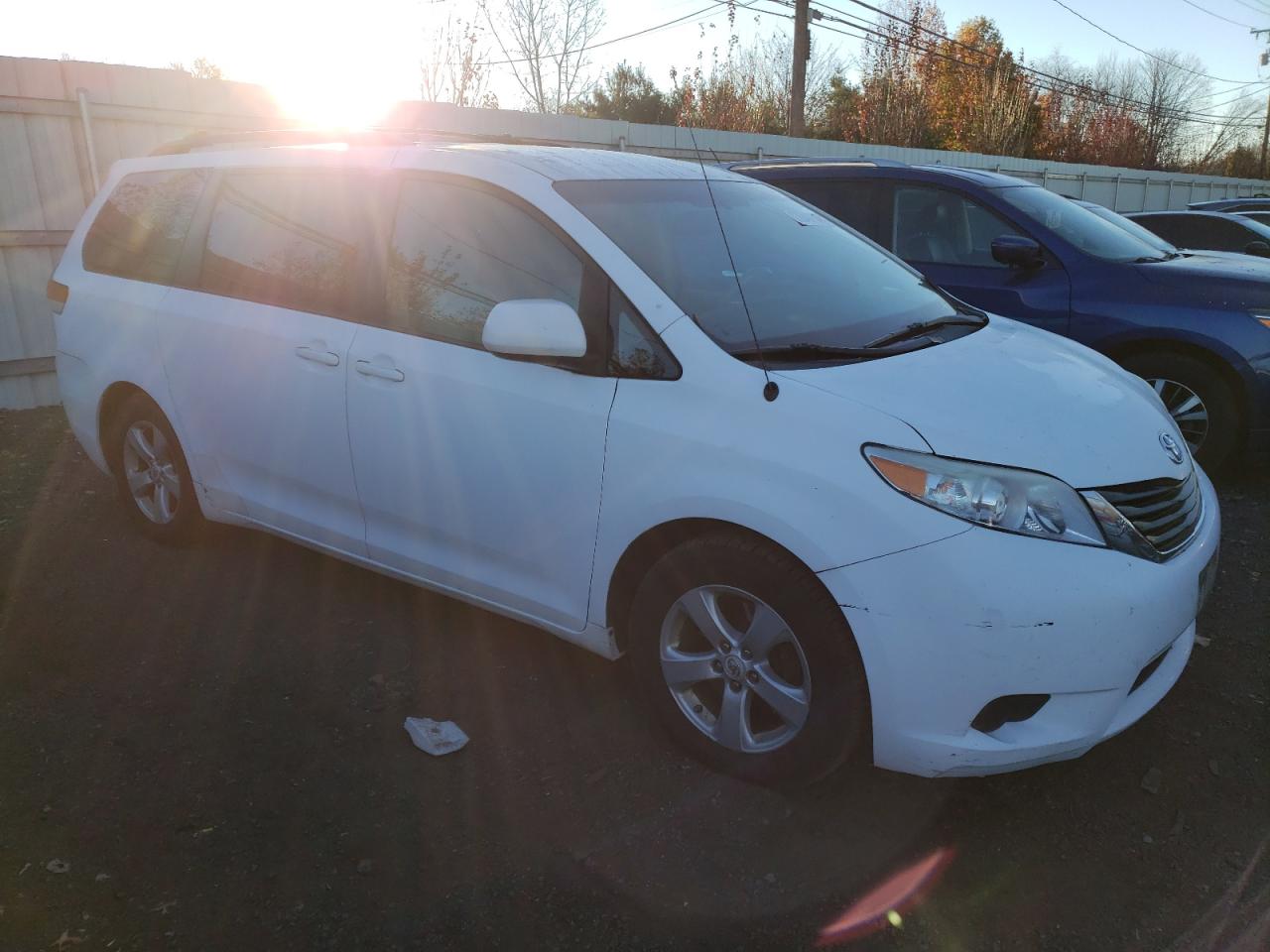 Lot #2952011749 2011 TOYOTA SIENNA LE