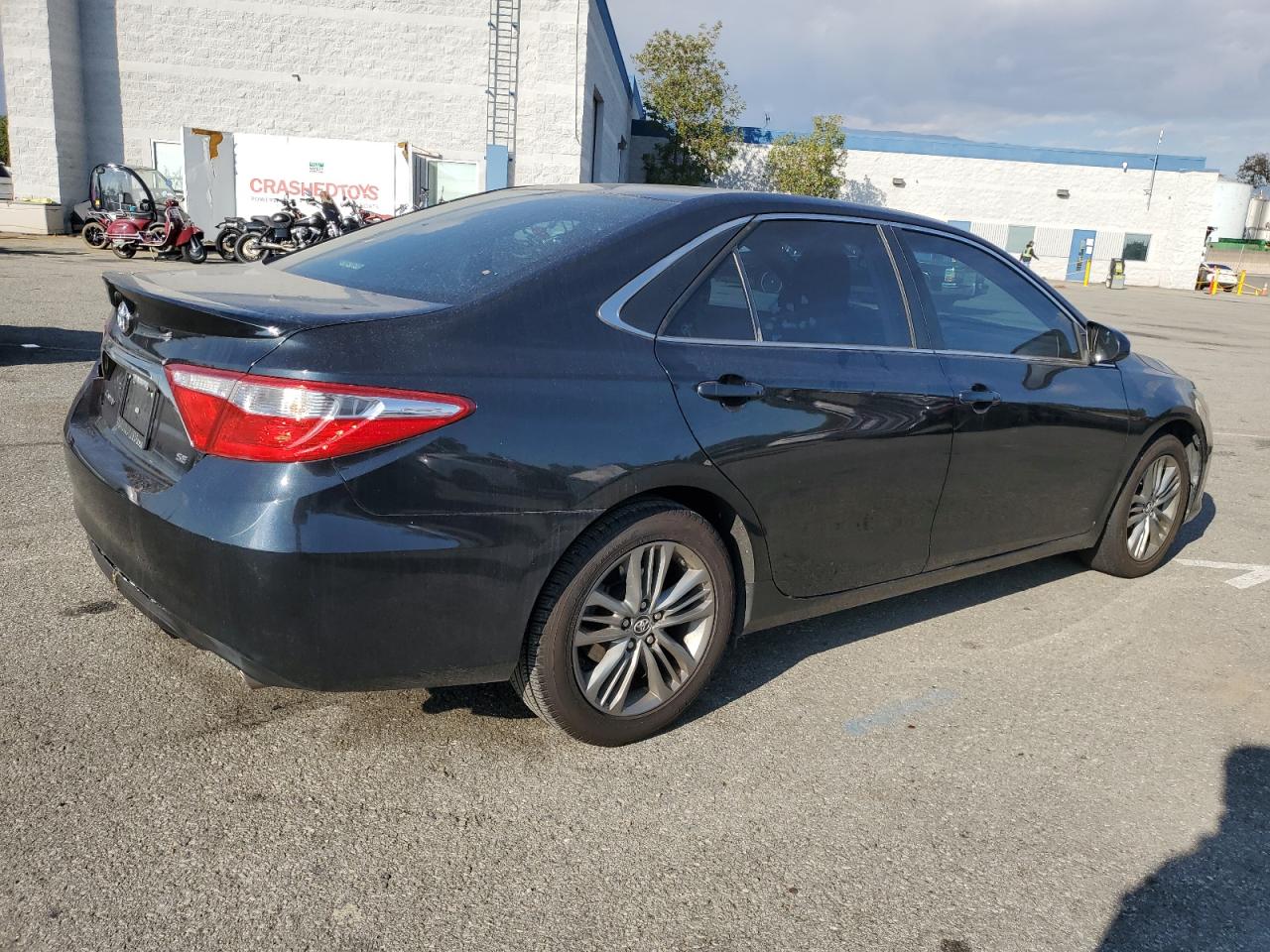 Lot #3033082015 2015 TOYOTA CAMRY LE