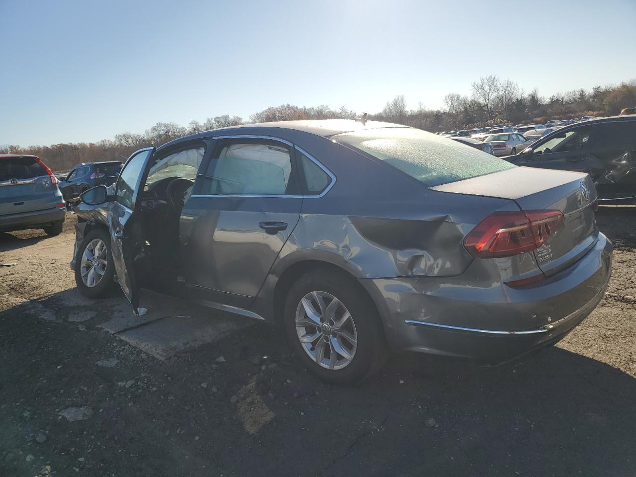 Lot #3034279117 2017 VOLKSWAGEN PASSAT S