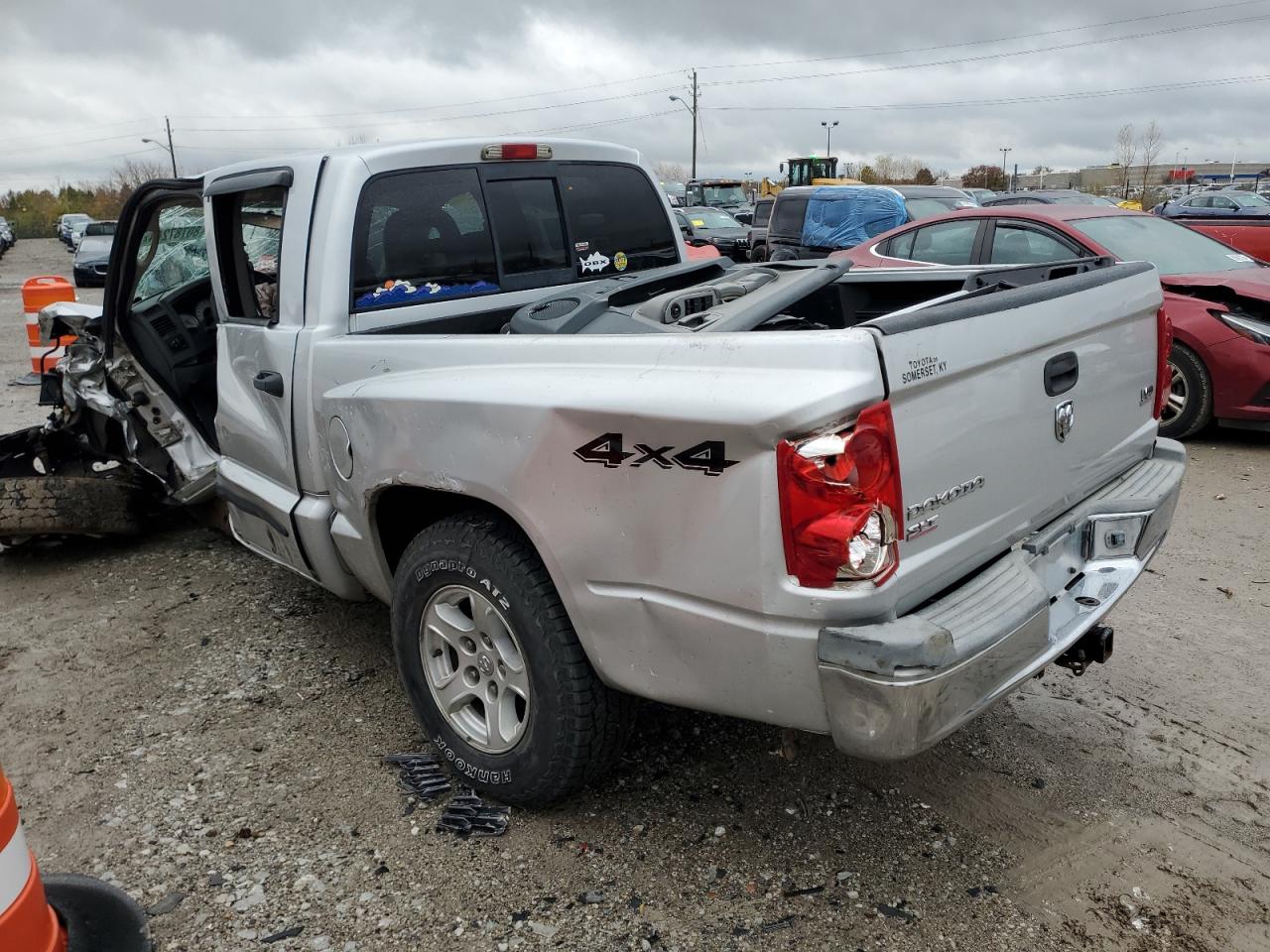 Lot #3036961728 2005 DODGE DAKOTA QUA