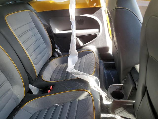 2018 VOLKSWAGEN BEETLE DUN 3VWSD7AT2JM709801