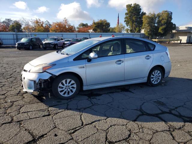 VIN JTDKN3DP9D3030833 2013 TOYOTA PRIUS no.1