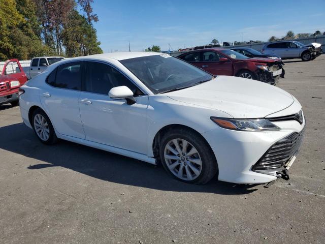 2018 TOYOTA CAMRY L - 4T1B11HK4JU615111