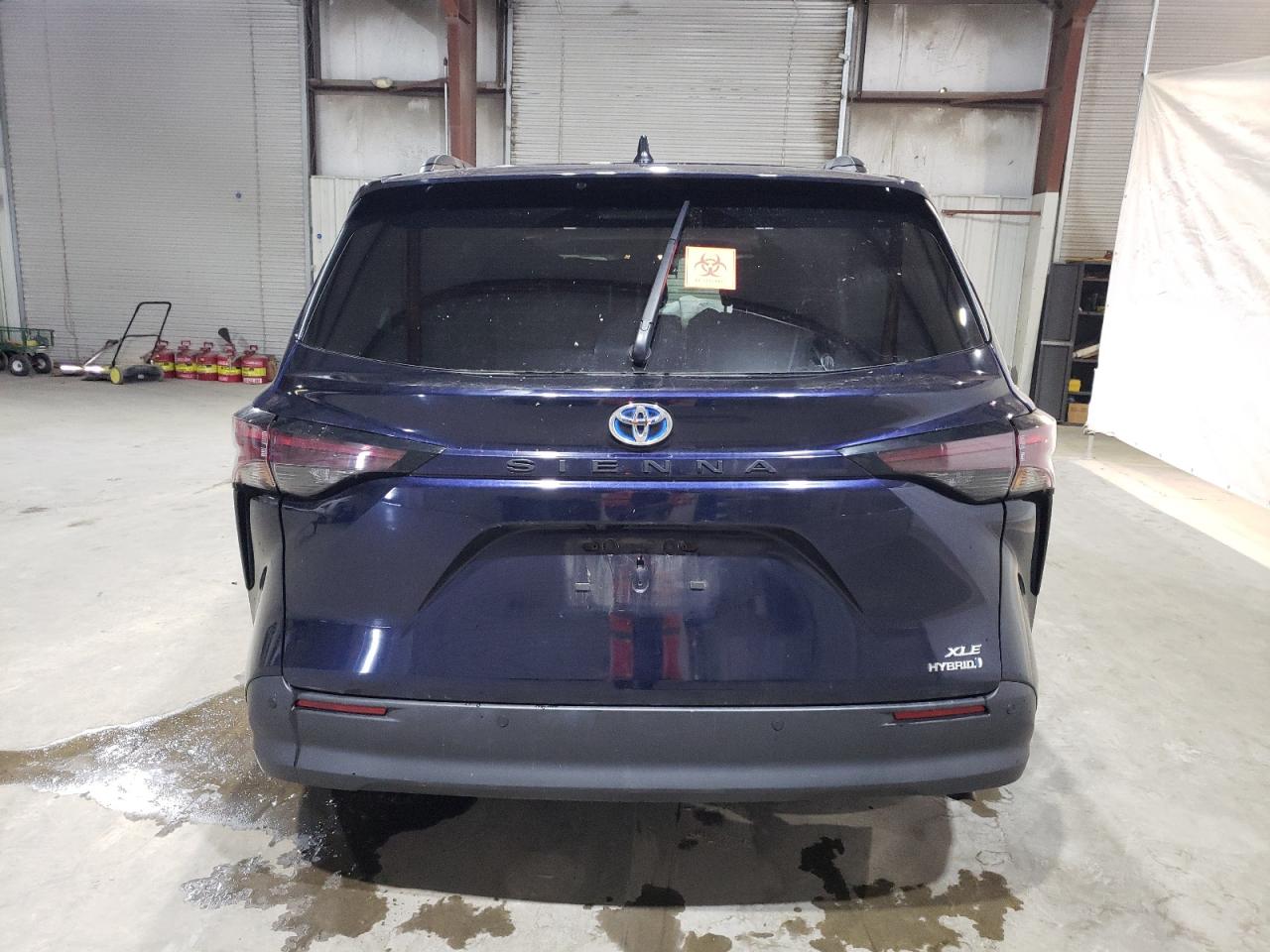 Lot #2988375786 2024 TOYOTA SIENNA XLE