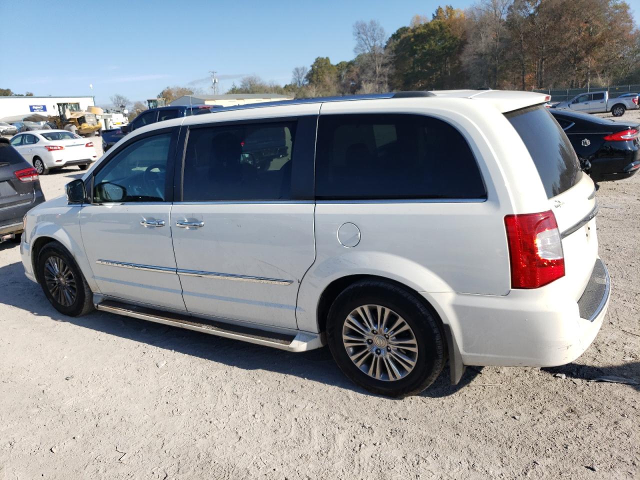 Lot #3028580926 2011 CHRYSLER TOWN & COU