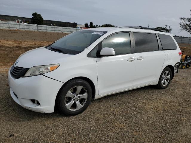 2014 TOYOTA SIENNA LE #3024960416