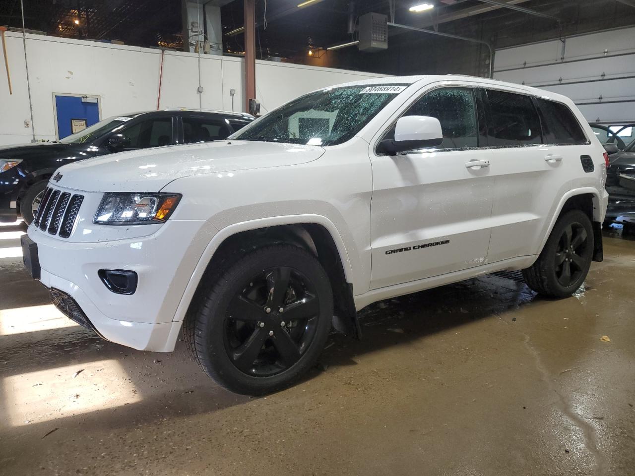  Salvage Jeep Grand Cherokee