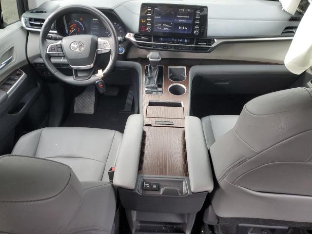 2021 TOYOTA SIENNA XLE - 5TDYRKEC6MS036009