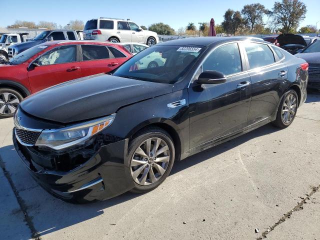 VIN 5XXGT4L33HG133106 2017 KIA OPTIMA no.1