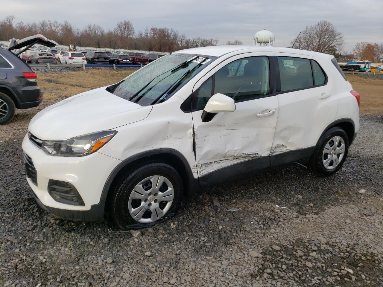 Lot #3004184974 2017 CHEVROLET TRAX LS