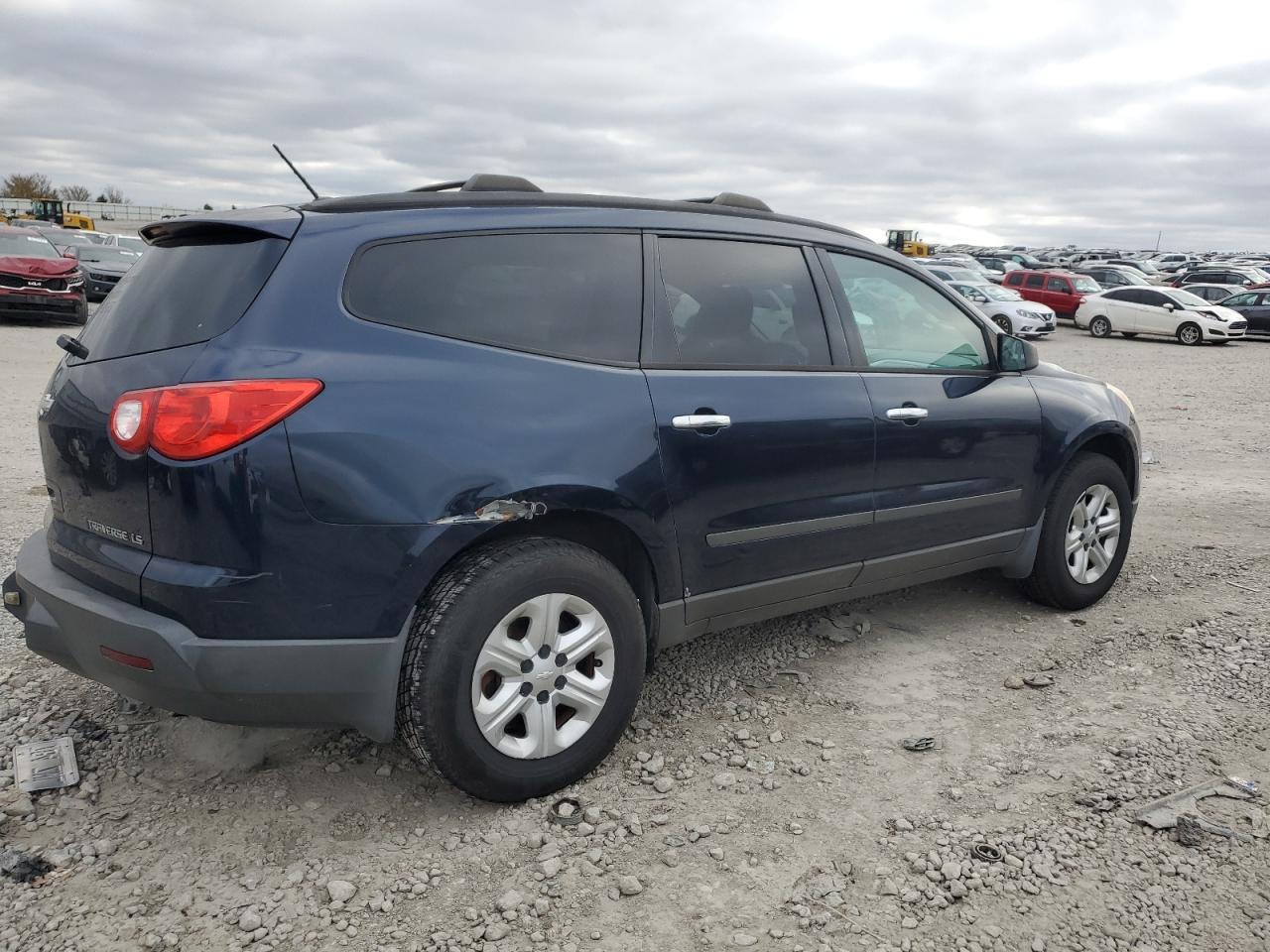 Lot #3020579485 2010 CHEVROLET TRAVERSE L