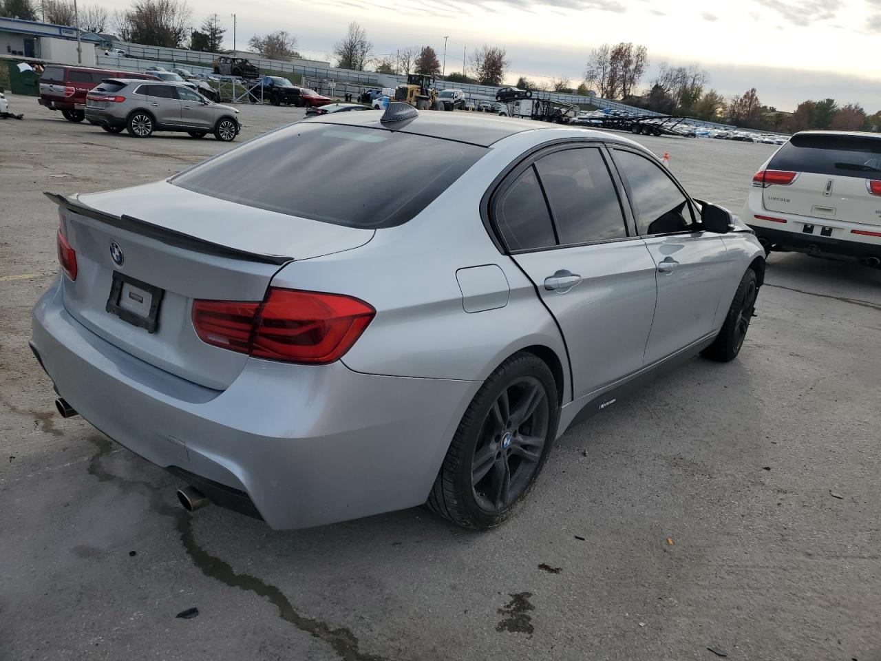 Lot #3024150932 2017 BMW 340 XI