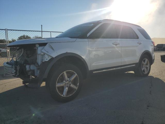 FORD EXPLORER X 2018 white  gas 1FM5K7D88JGC03215 photo #1