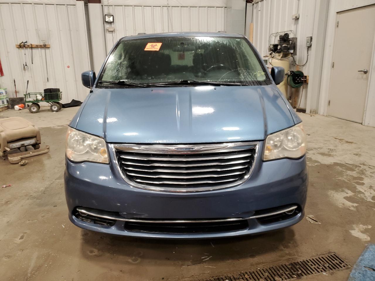 Lot #3003871417 2011 CHRYSLER TOWN & COU