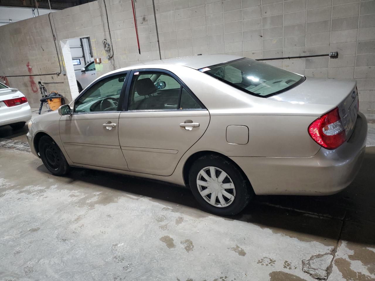 Lot #2993703163 2004 TOYOTA CAMRY LE