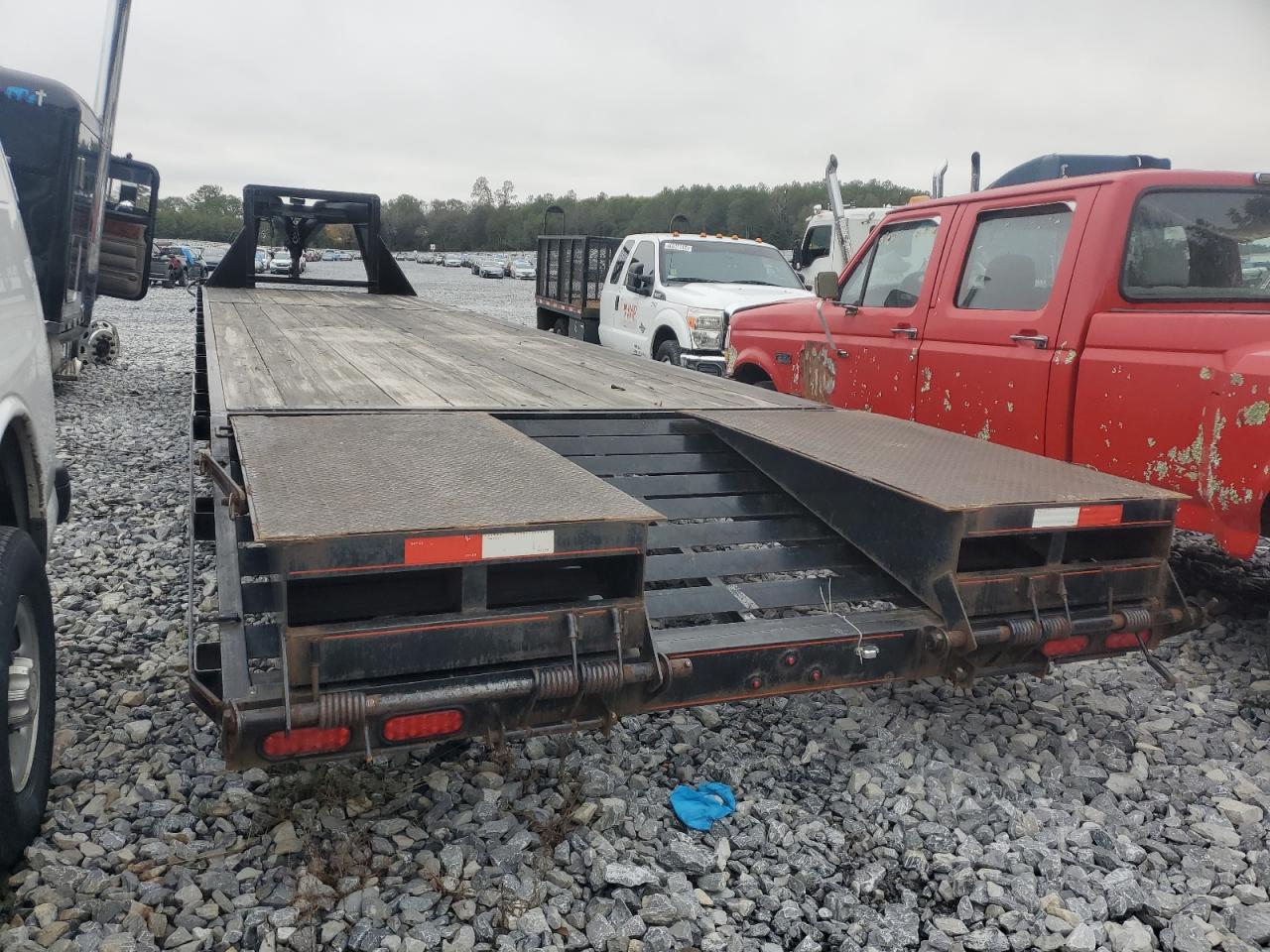 Lot #2994213527 2022 TRAIL KING TRAILER