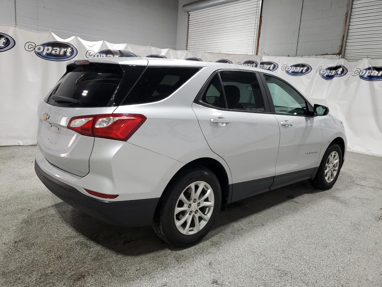 Lot #2996201385 2020 CHEVROLET EQUINOX LS