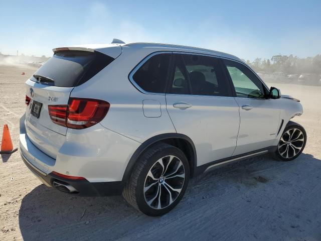 VIN 5UXKR2C57J0X08408 2018 BMW X5 no.3