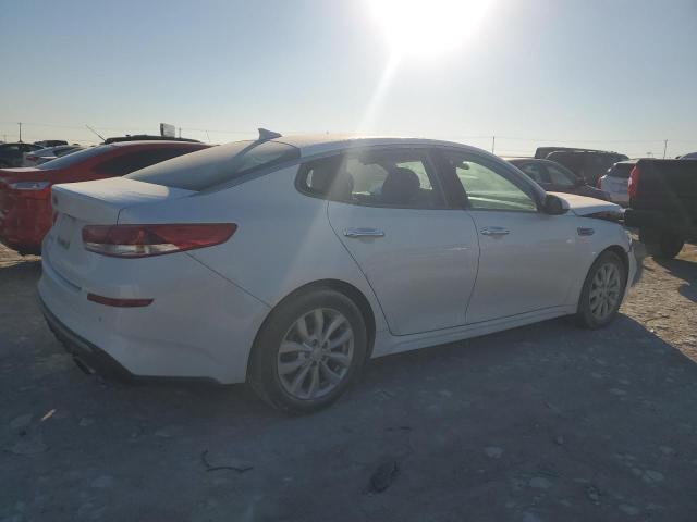 VIN 5XXGT4L38KG341814 2019 KIA OPTIMA no.3