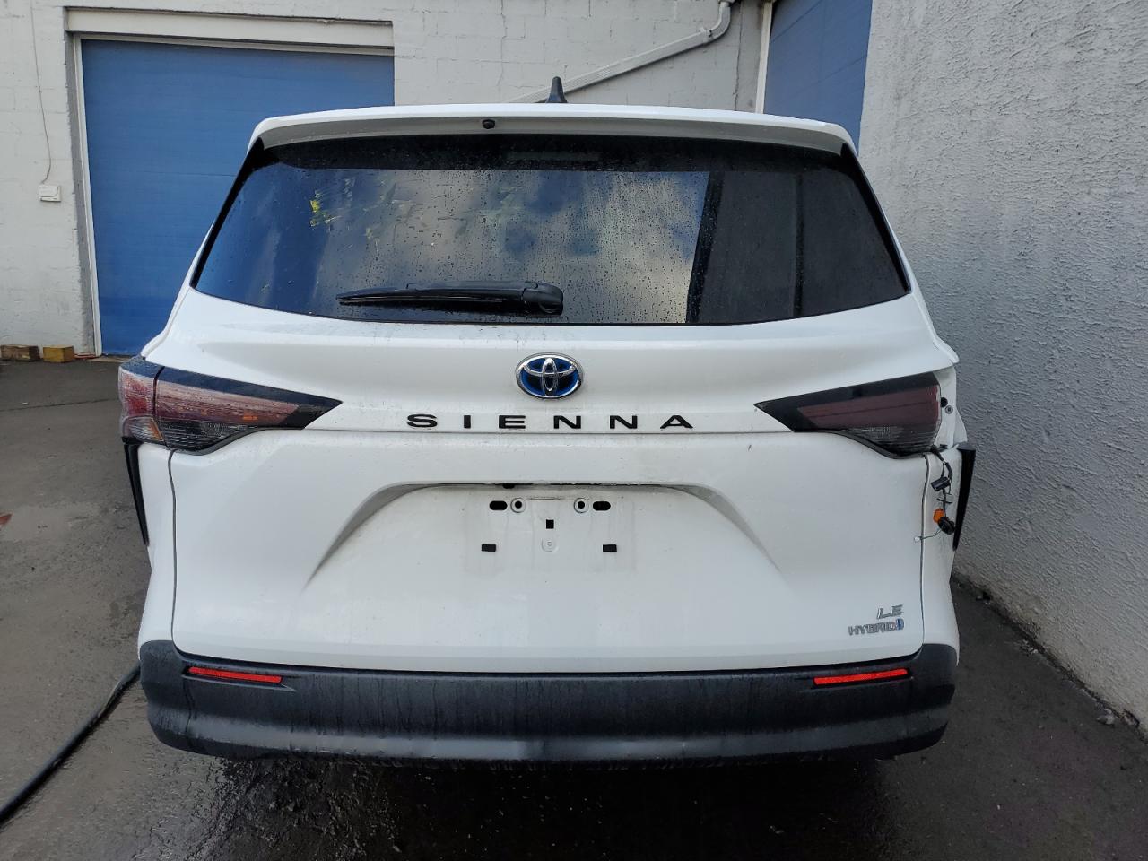 Lot #2999547283 2024 TOYOTA SIENNA LE