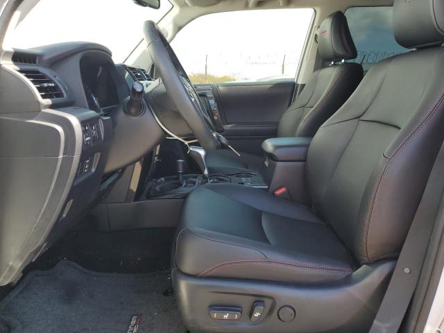 2018 TOYOTA 4RUNNER SR - JTEBU5JR0J5592037