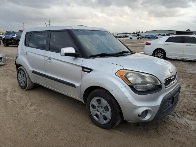 VIN KNDJT2A51D7760727 2013 KIA SOUL no.4