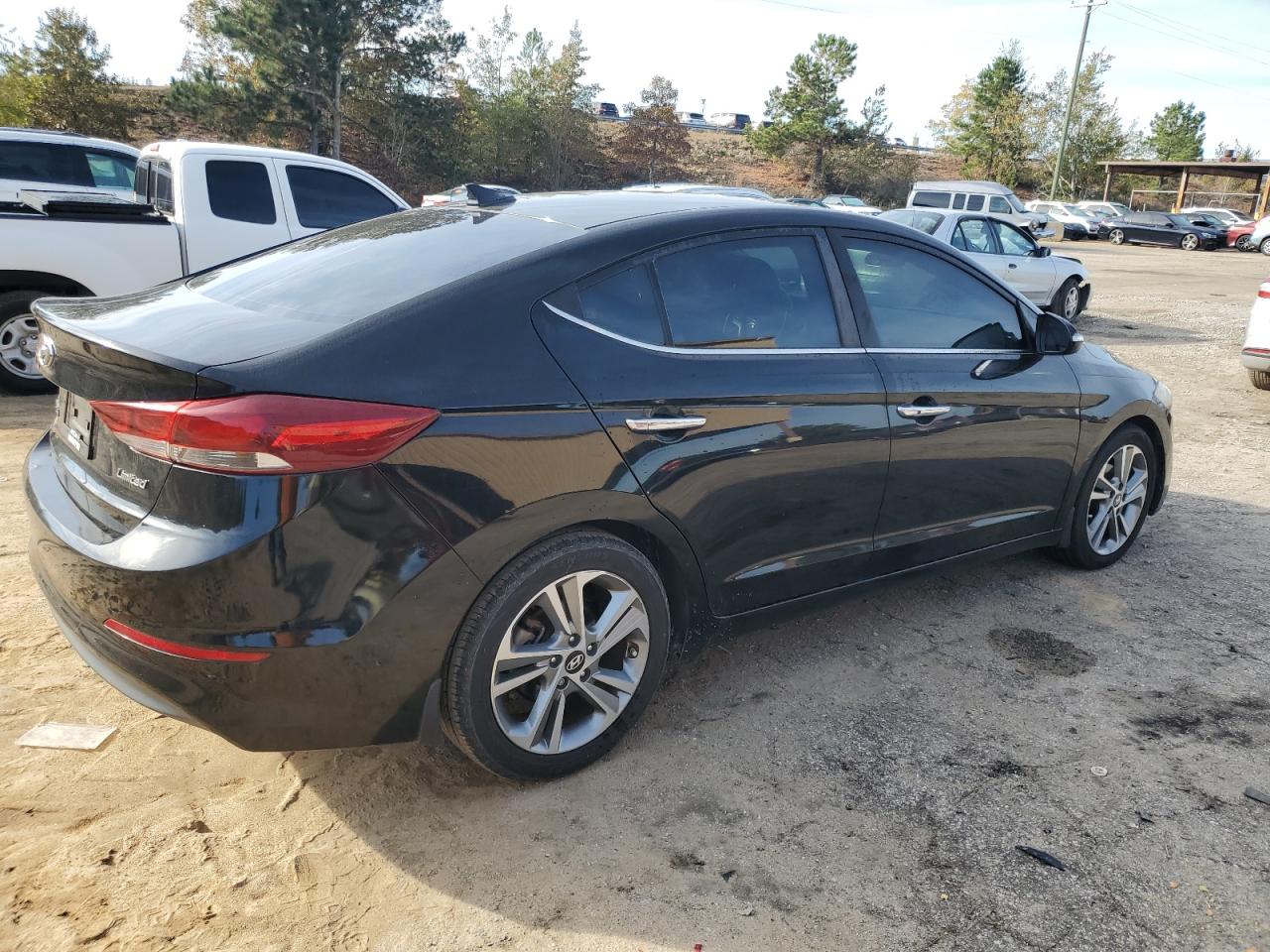 Lot #3028530912 2017 HYUNDAI ELANTRA SE