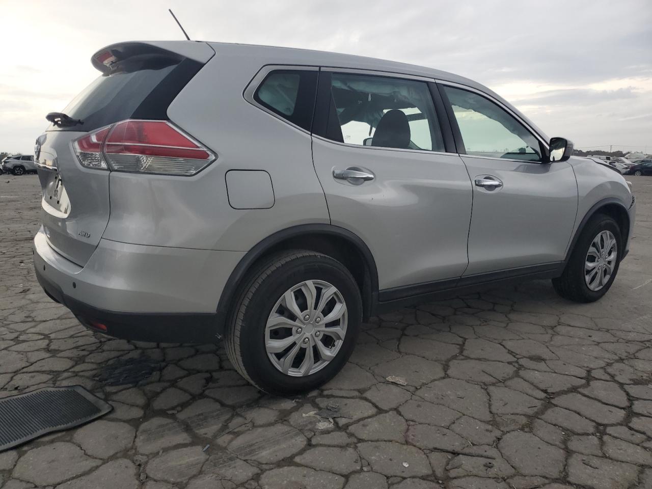 Lot #3045827640 2015 NISSAN ROGUE S