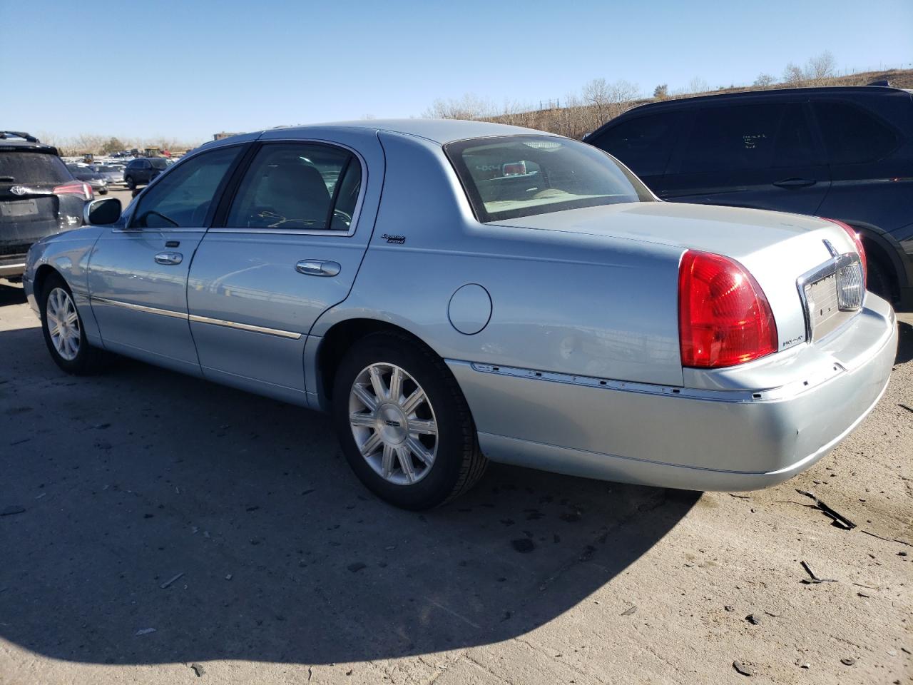 Lot #3004460797 2011 LINCOLN TOWN CAR S