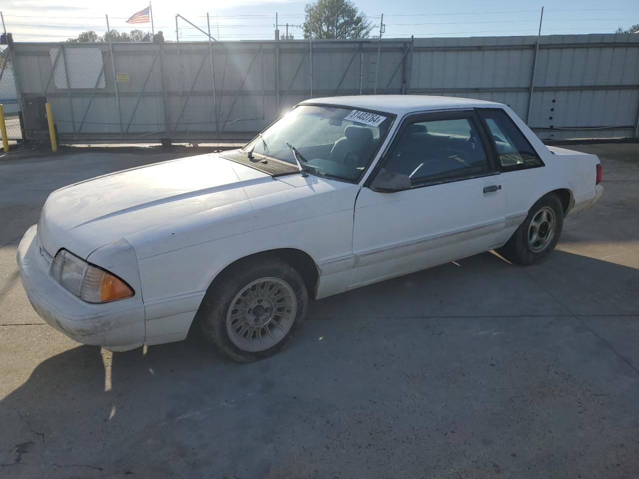  Salvage Ford Mustang