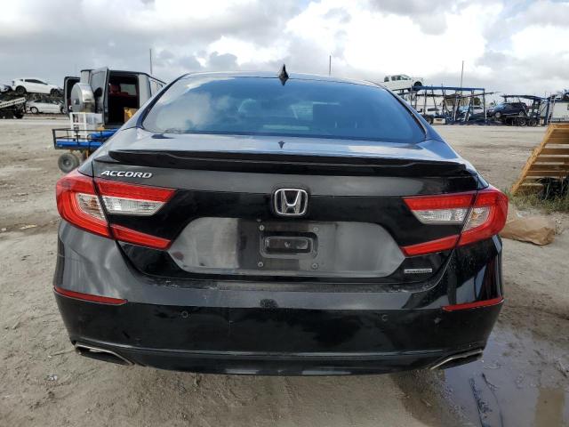 2018 HONDA ACCORD TOU 1HGCV1F95JA120660
