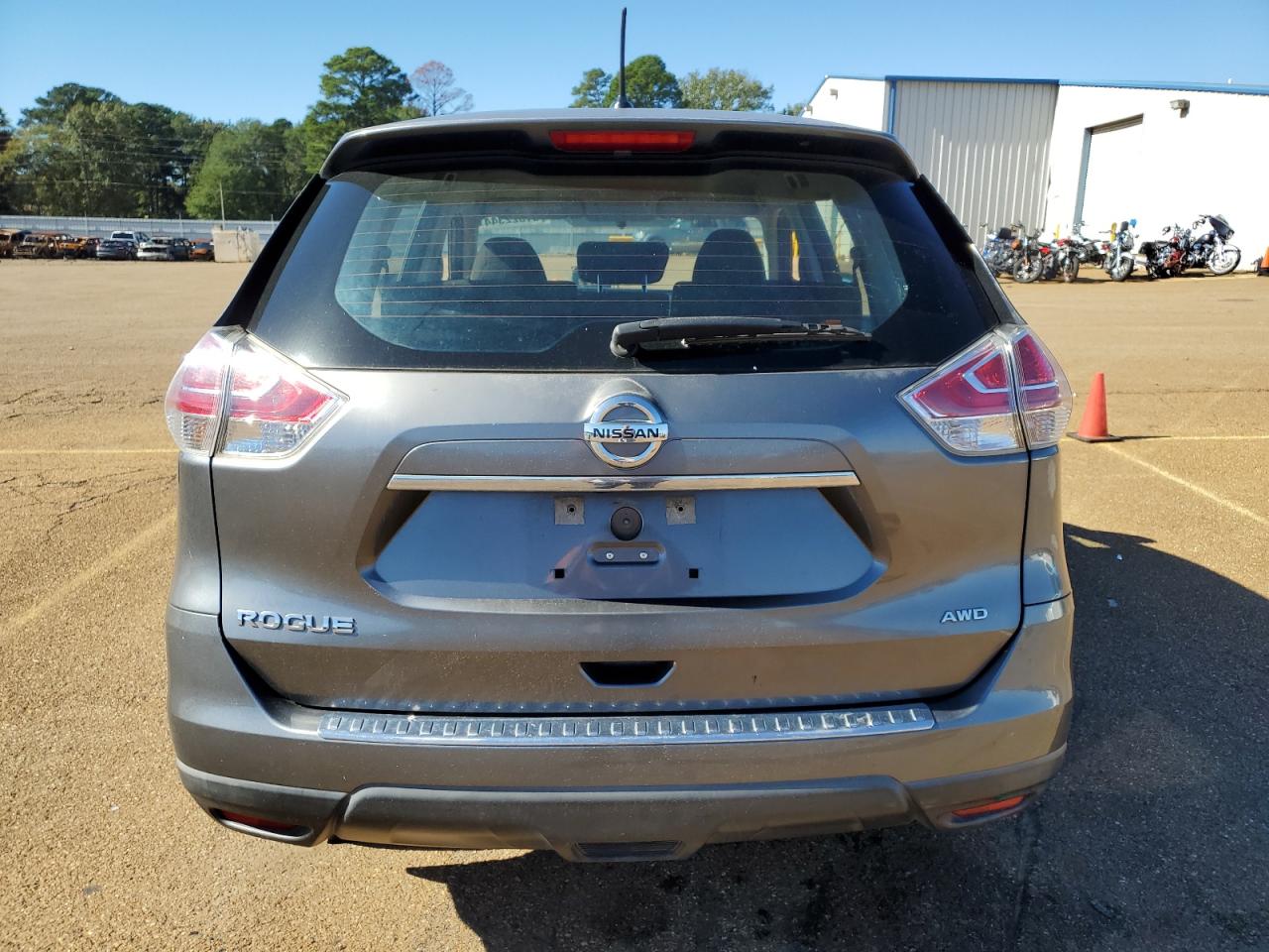 Lot #2988920540 2015 NISSAN ROGUE S