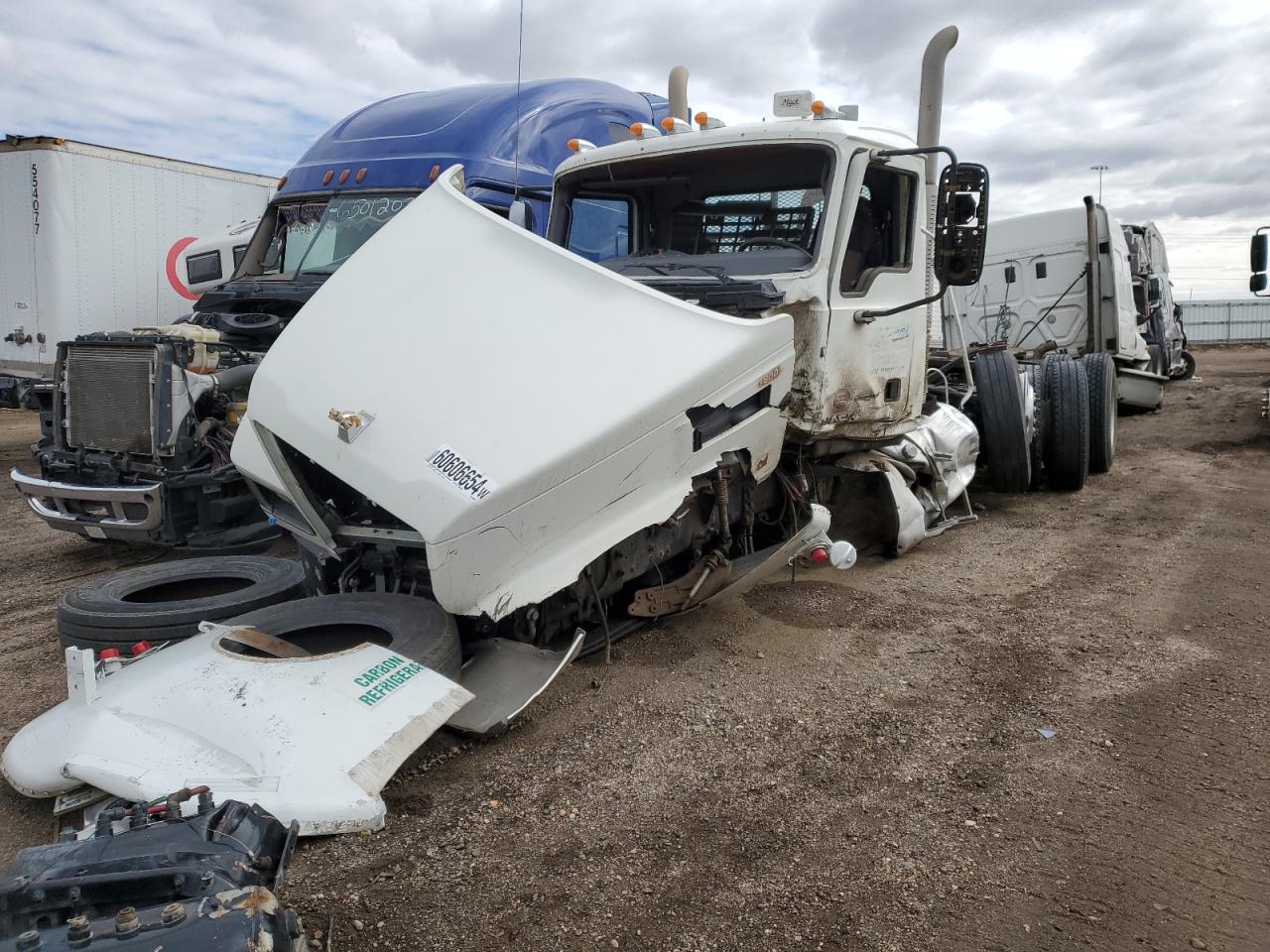 Lot #2962523902 2018 MACK 600 CHU600